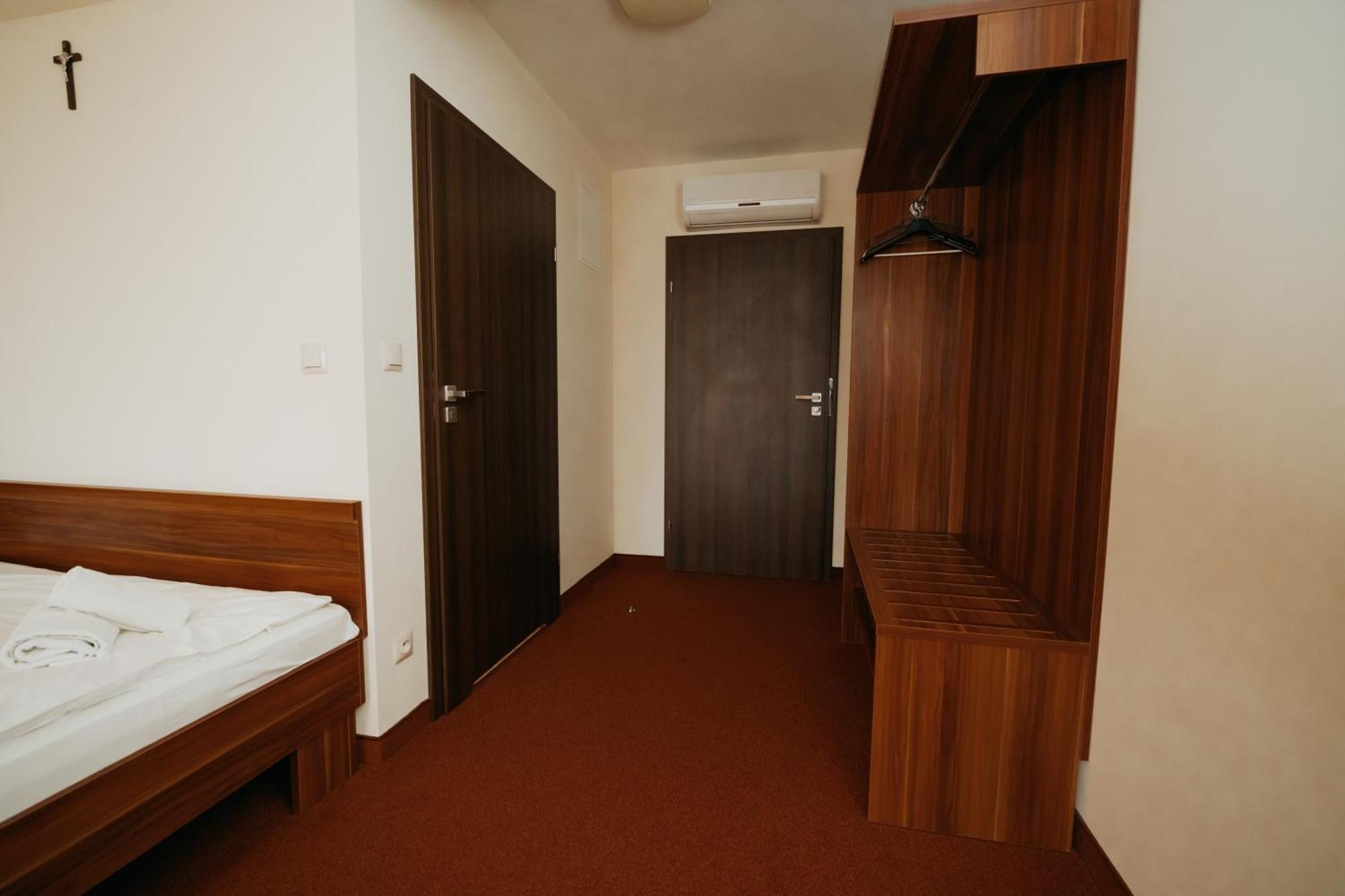 Noclegi - Apartamenty Zolynianka Exterior photo