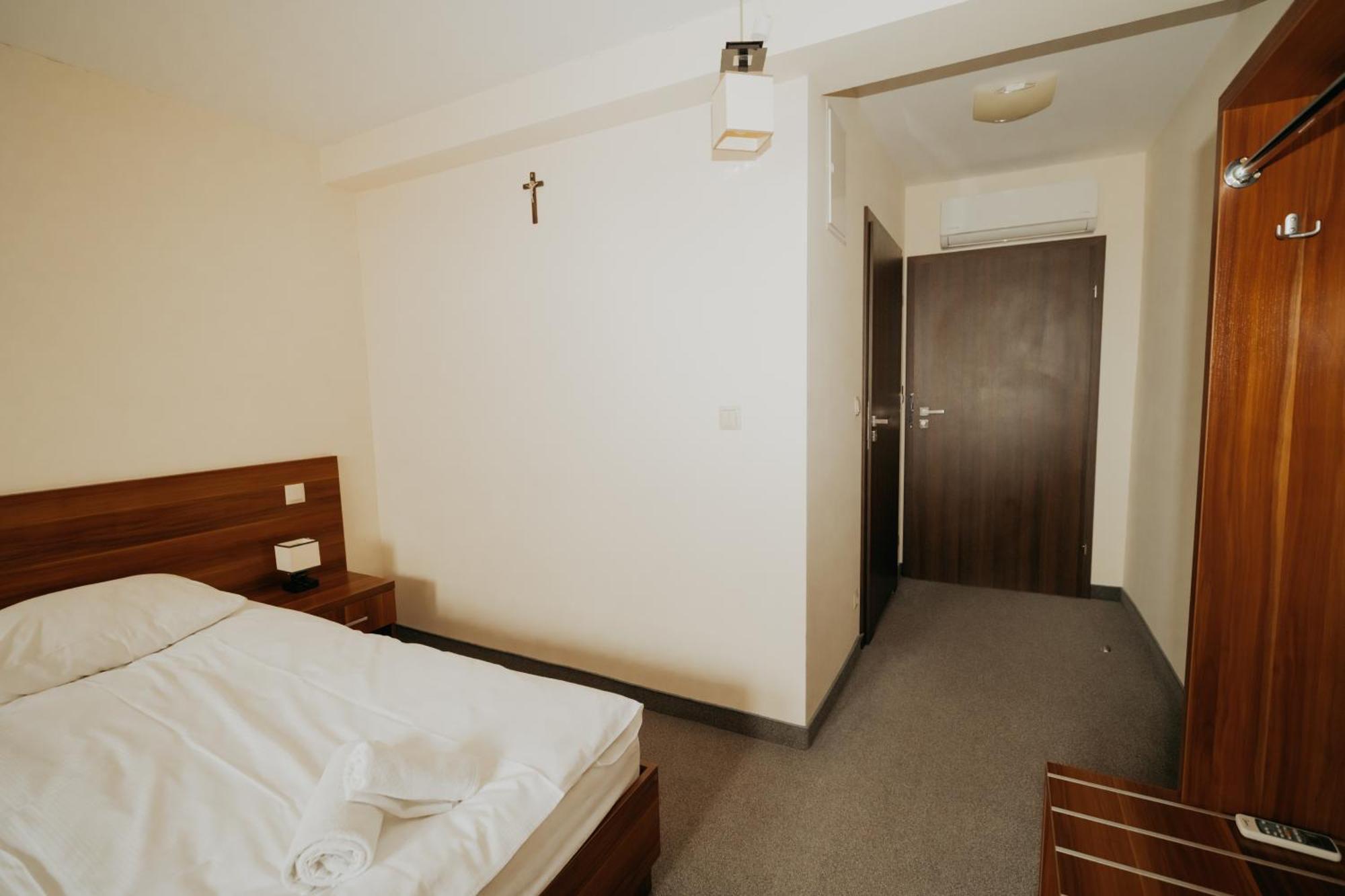 Noclegi - Apartamenty Zolynianka Exterior photo